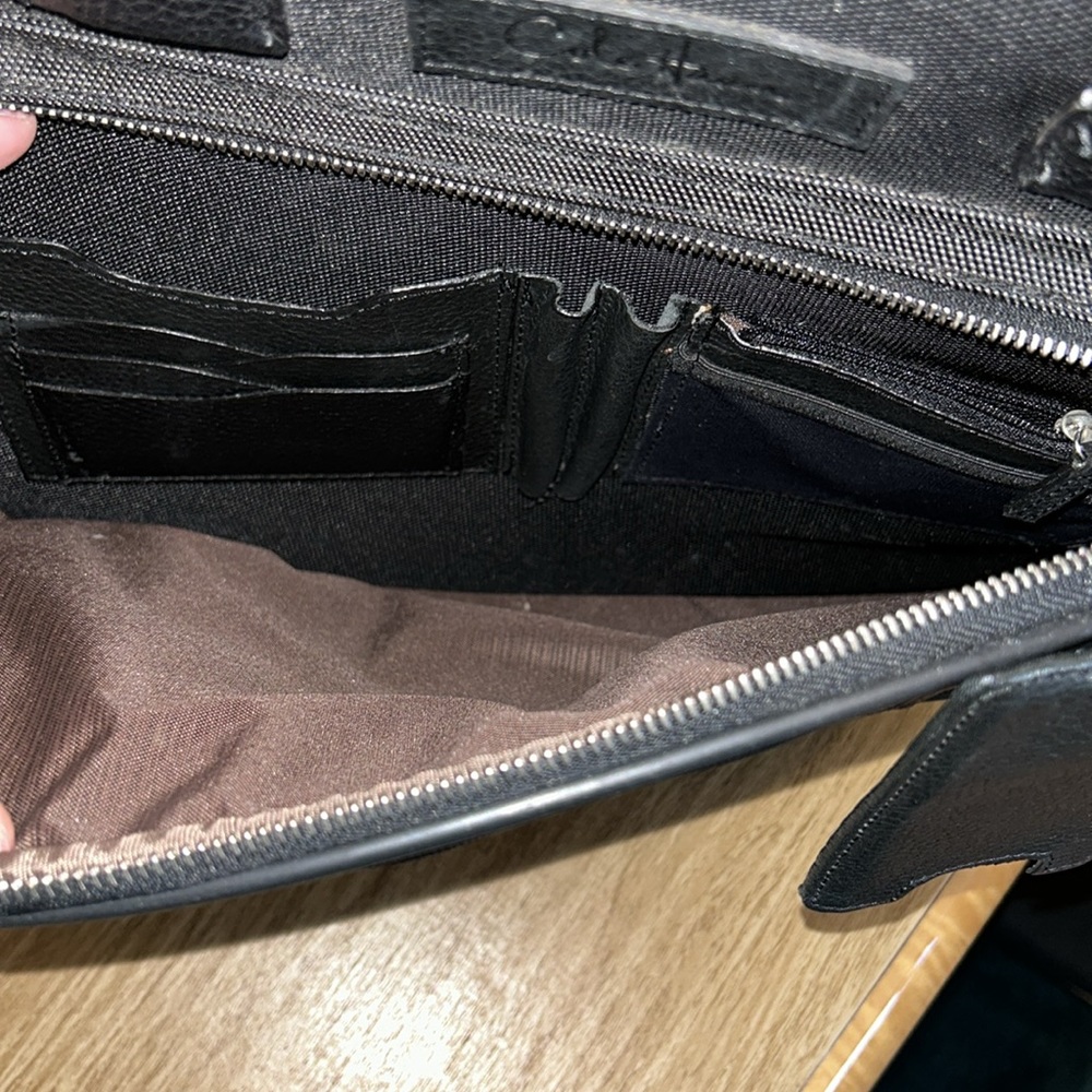 Cole Haan Overnight Work and Laptop Suitcase on wheels - Picture 9 of 9